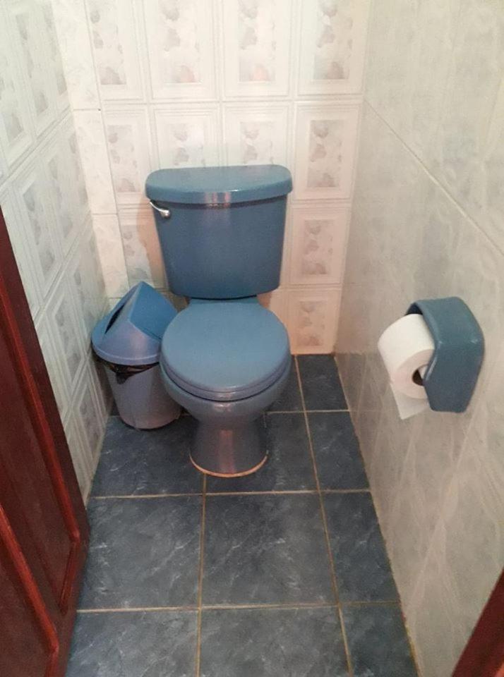 Hostal "La Roca" Уюні Екстер'єр фото